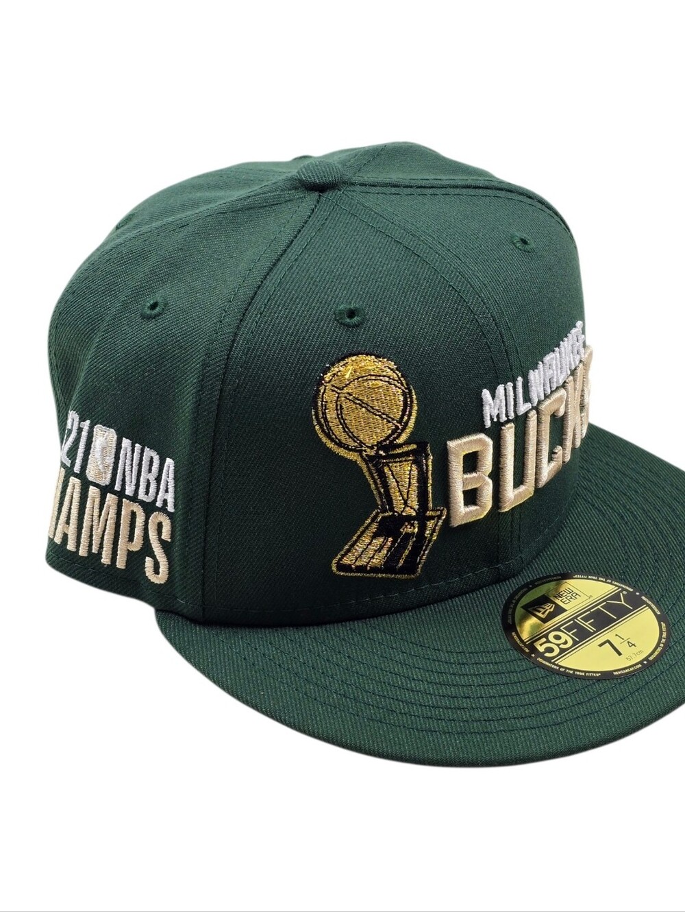 New Era 59FIFTY Milwaukee Bucks 2021 NBA Champions Fitted Hat Green Size 7 1/4